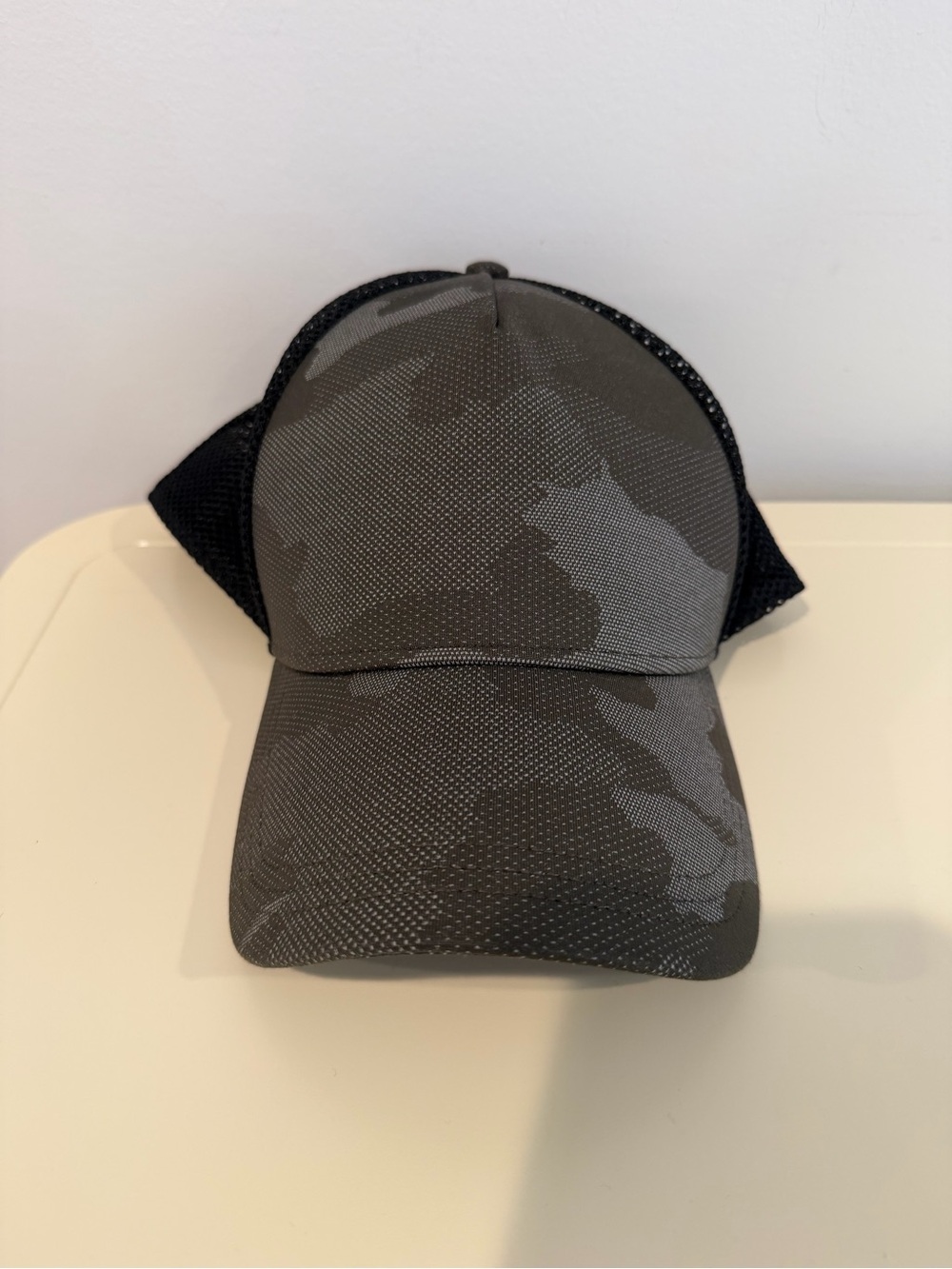 Lululemon Commission Mesh Trucker Hat